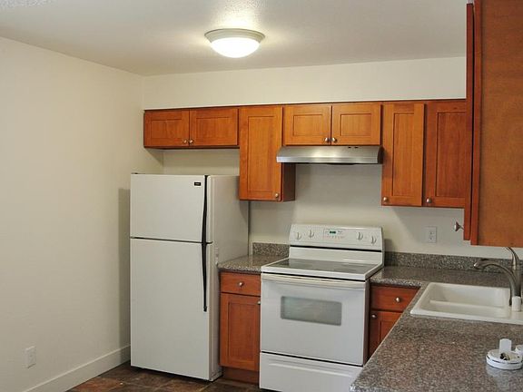 2nd image of 309 SE 157th Ave APT C