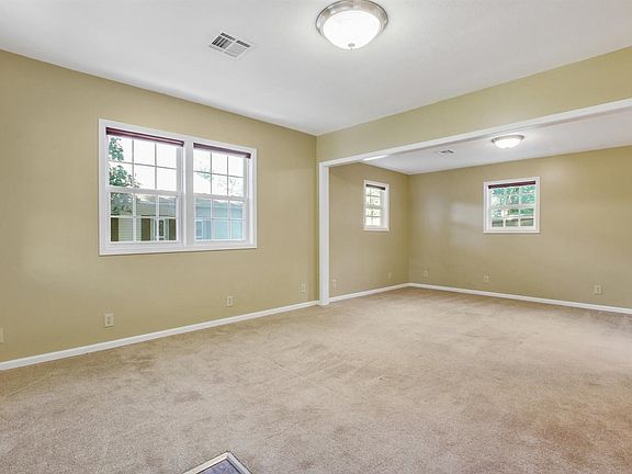 5th image of 221 N Elm St