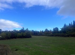 3876 Holland Ave, Saanich, BC V8Z 5K1
