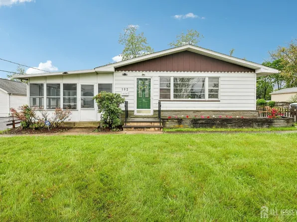 192 Lakeview Ave, Piscataway, NJ 08854