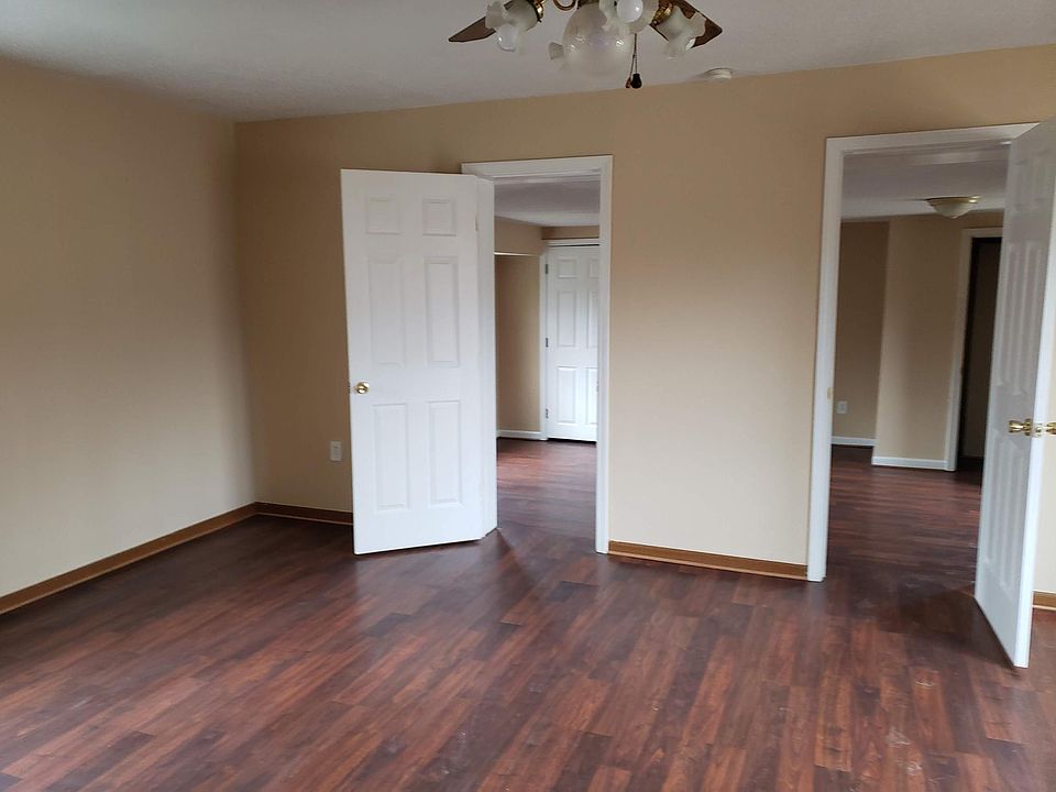 2nd image of 2678 Middletown Eaton Rd