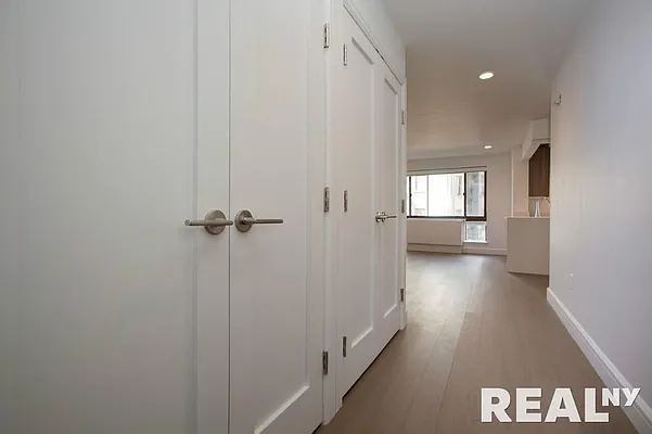 Rented by REAL New York | media 15