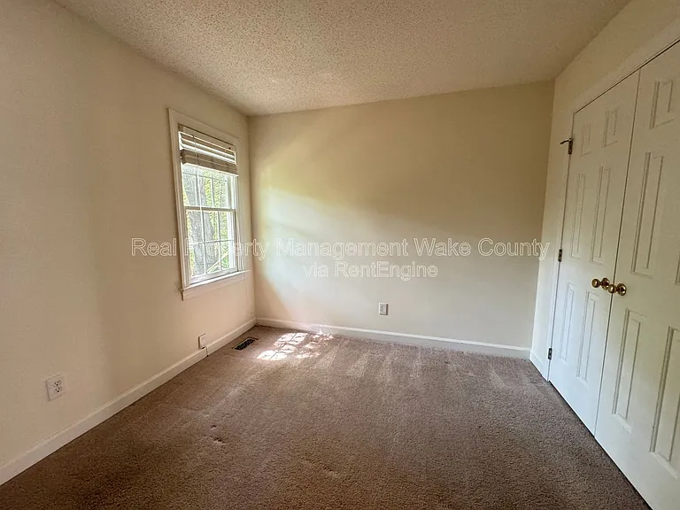 4328 Bartholomew Cir — Photo 21