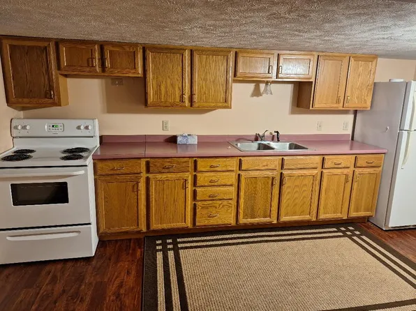 25 Constance St, Bedford, NH 03110