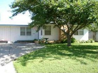 1105 Hickory St, Altus, OK 73521