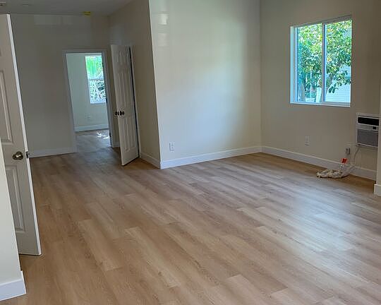 3rd image of 2722 E 2nd St