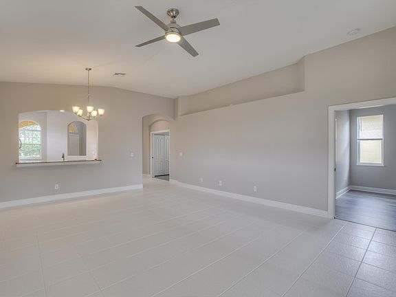 5th image of 15285 Cortona Way #15285