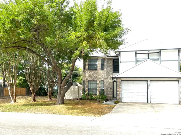 13902 LAUREL HOLLOW DR, San Antonio, TX 78232