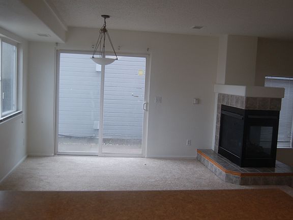 4th image of 21613 E 38th Pl