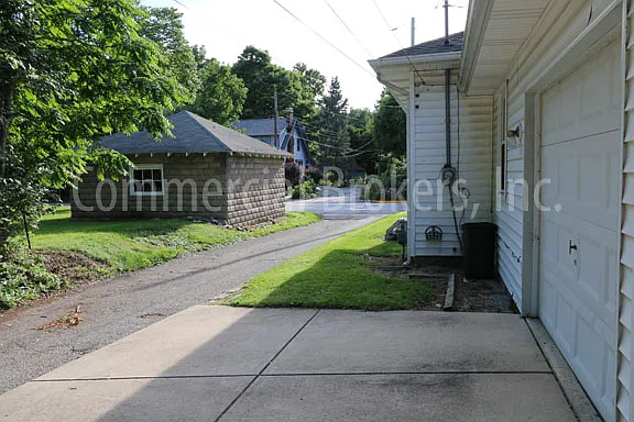 850 N Salisbury St — Photo 19