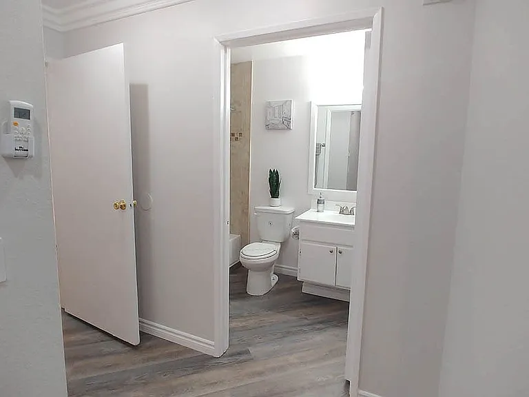 Village Beesan Condos — Photo 34