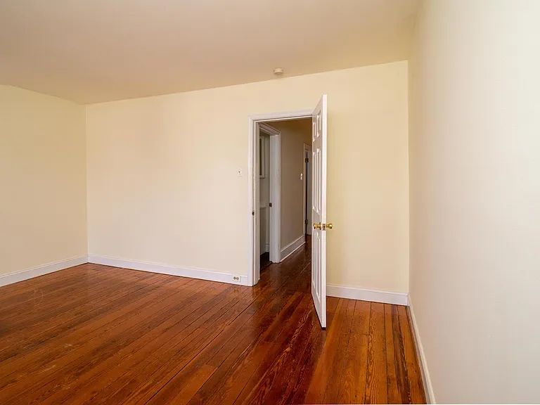 Bedroom (Front)