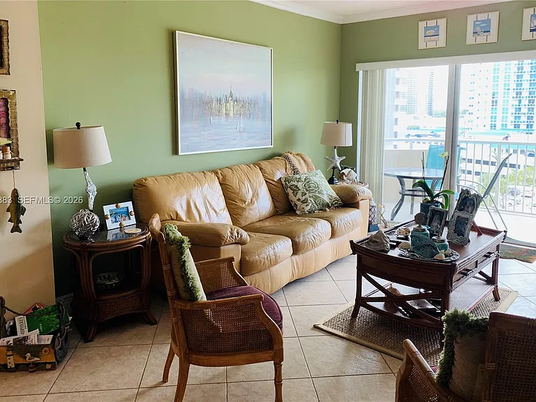 1985 S Ocean Dr #6K — Photo 2