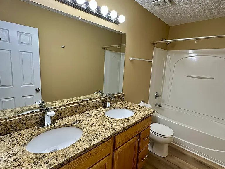 15313 Superior St — Photo 22