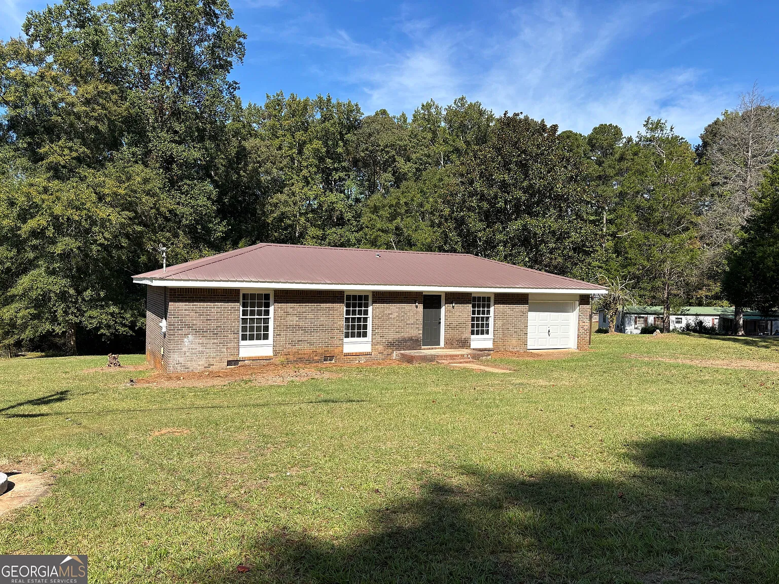 3 bed, 1.0 bath, 1125 sqft, $1,750 — Photo 2