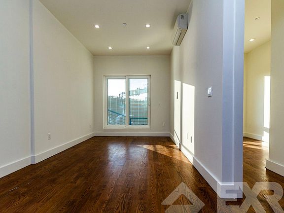 2nd image of 554 Court St #3