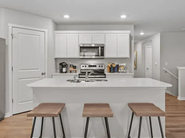 512 Blueridge St SW, Delano, MN 55328