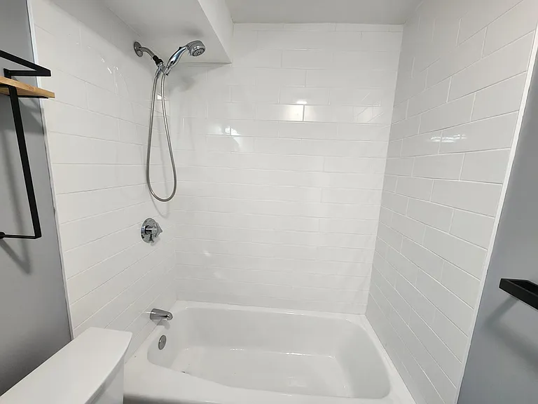 75 Edgelawn Ave #1 — Photo 14