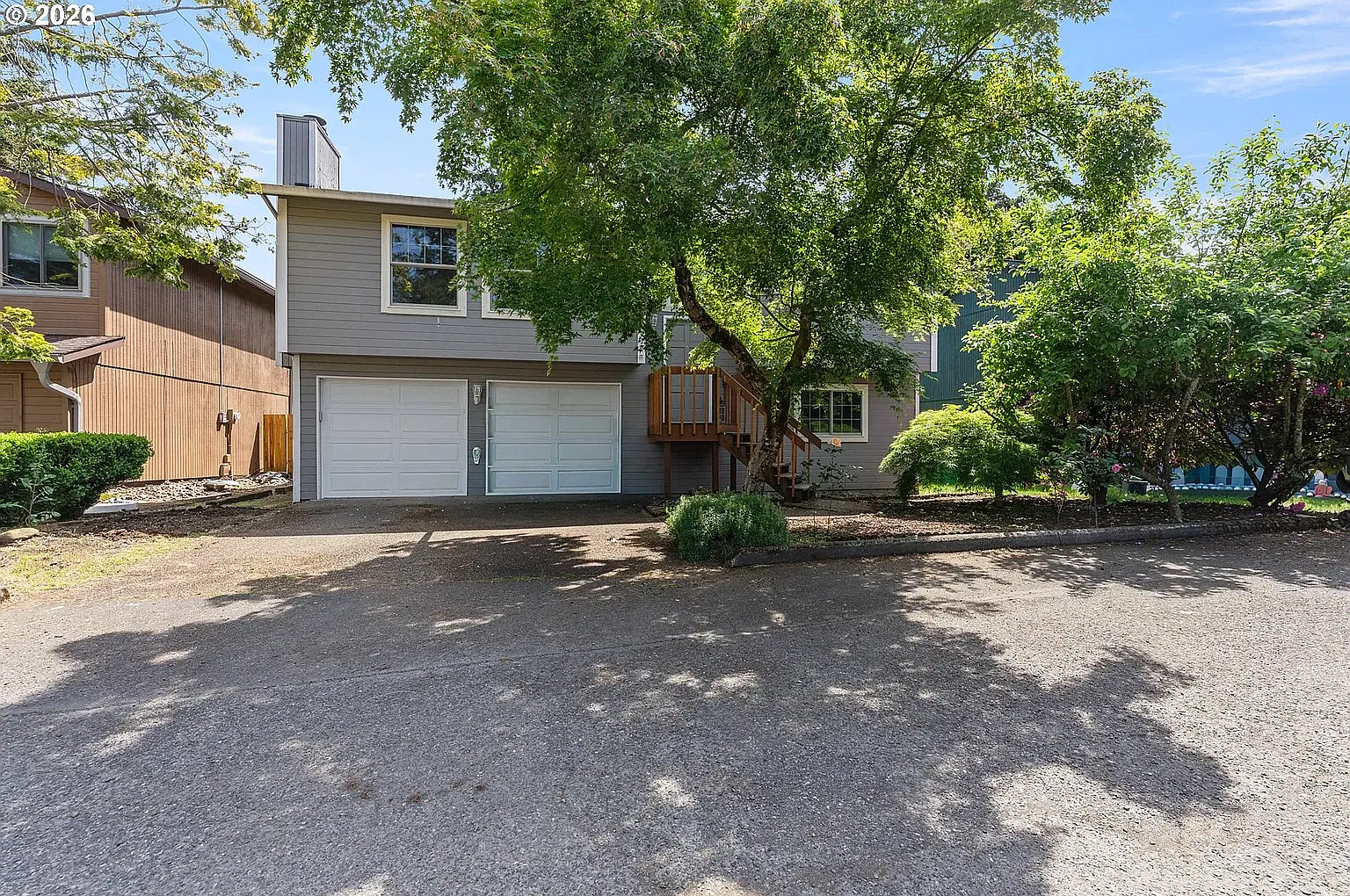 2 bed, 900 sqft, $2,000 — Photo 1