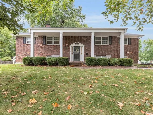 320 S Stevenson St, Olathe, KS 66061