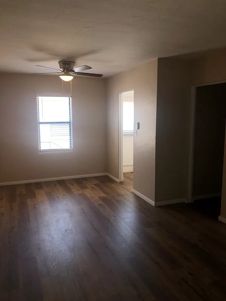 3 Blocks from the Beach - Garage Included! — Photo 3