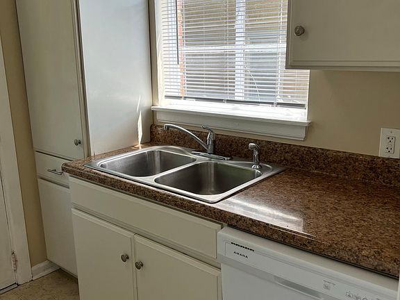 5th image of 1412 Clifton Ln Unit B