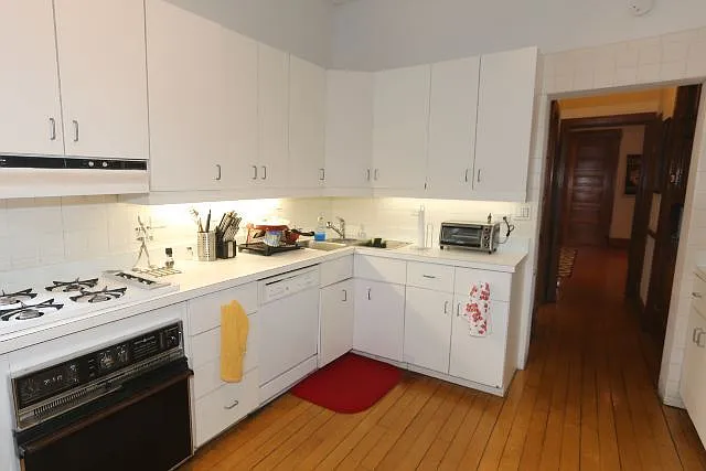 2661 N Burling St #3 — Photo 2