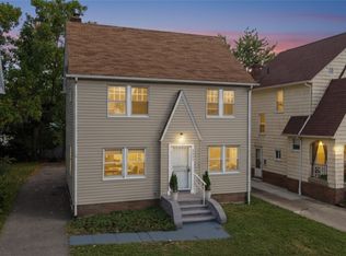 3525 Raymont Blvd, University Heights, OH 44118