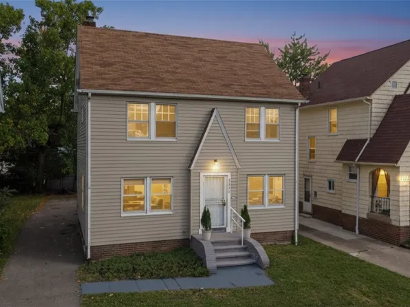 3525 Raymont Blvd, University Heights, OH 44118