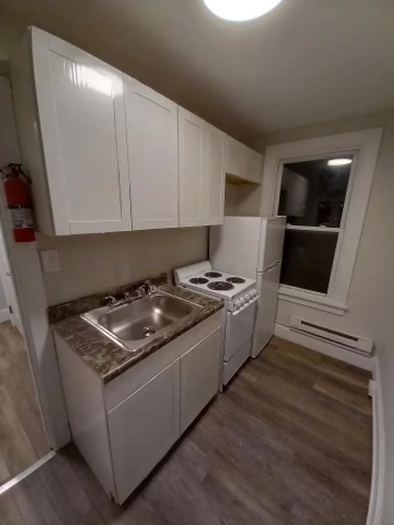 420-422 Douglass Street — Photo 1