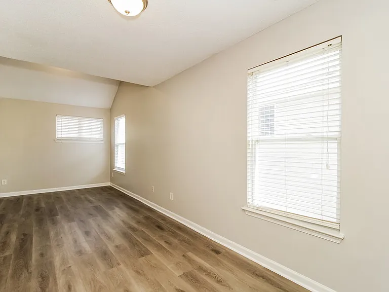 2264 Crossrail Dr — Photo 10