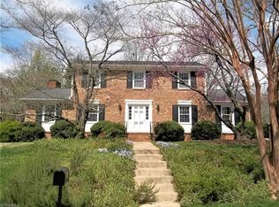 805 Fairgreen Rd, Greensboro, NC 27410