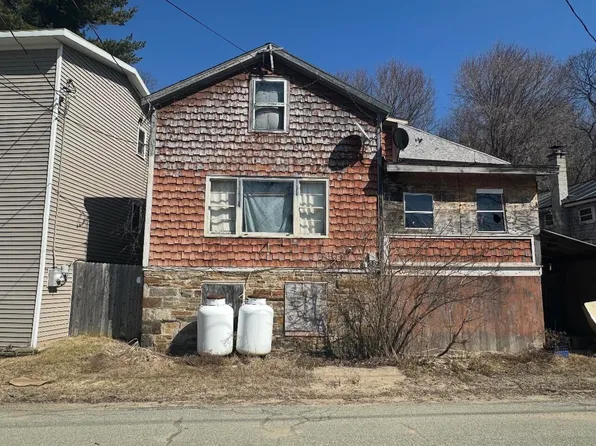 13 River St, Keeseville, NY 12944