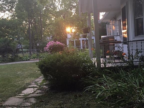 3rd image of 15610 Aldersyde Dr