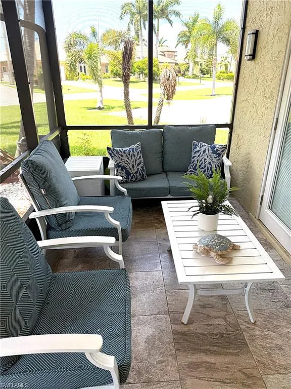 2 bed, 2.0 bath, 953 sqft, $1,690 — Photo 3