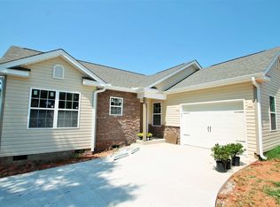 103 Foxcreek Ct, Seneca, SC 29678