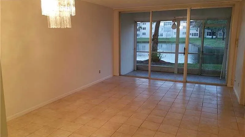 2 bed, 880 sqft, $1,750 — Photo 4