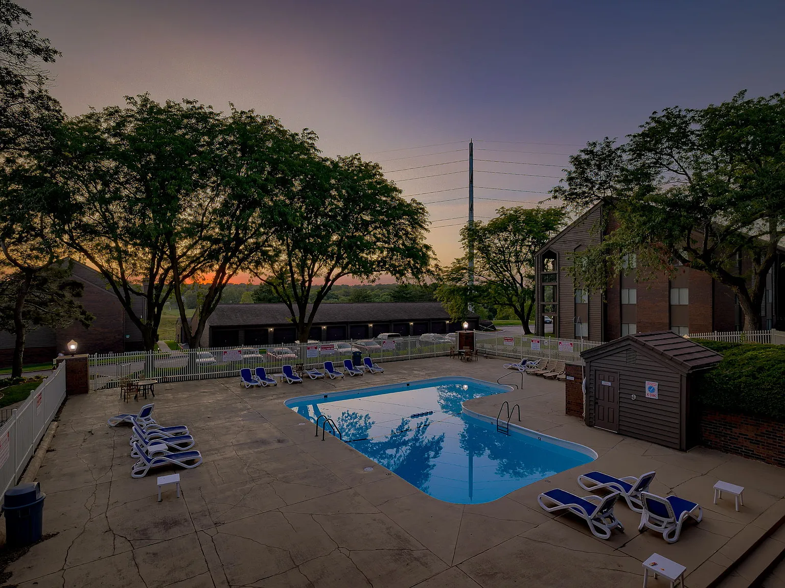 Lake Candlewood Apartments — Photo 4