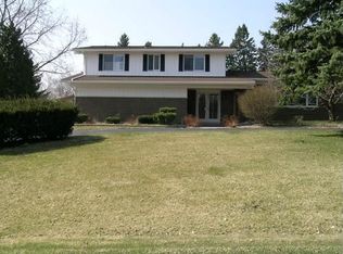 308 Birch Hill Dr, Rochester, MI 48306