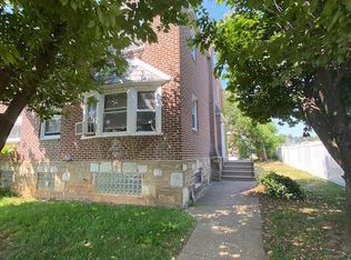 1003 Fanshawe St, Philadelphia, PA 19111