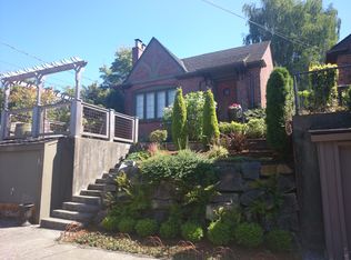 359 Howe St, Seattle, WA 98109