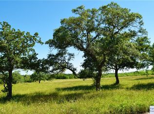 53 High Ridge Meadows Dr, Gonzales, TX 78629