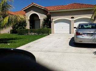 13305 SW 218th Ter, Miami, FL 33170