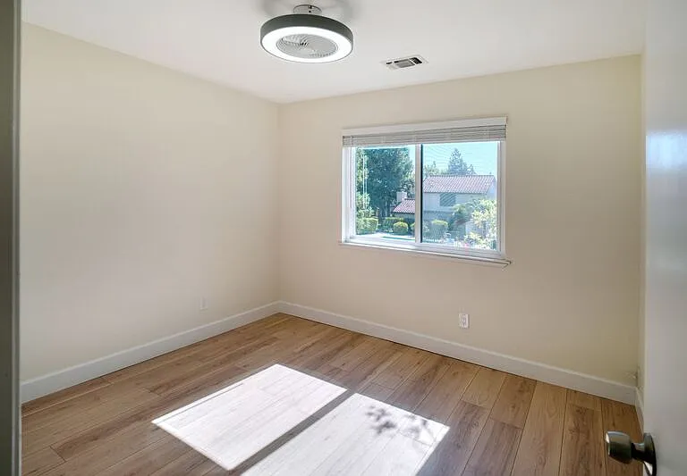6726 Calvine Rd — Photo 22