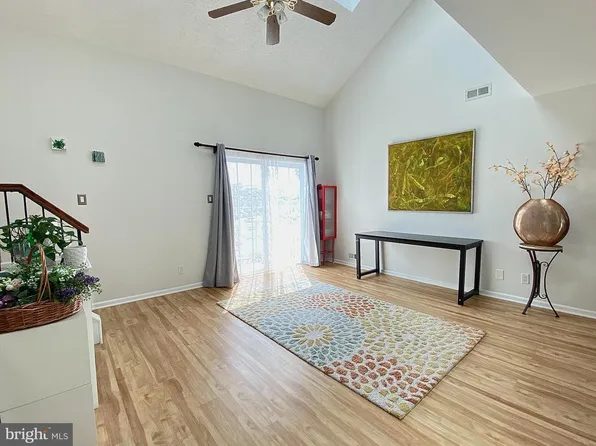 508 Trescott Pl, Mount Laurel, NJ 08054