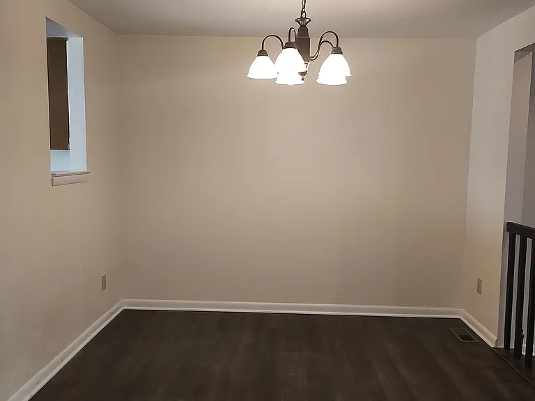 8212 Londonderry Ct — Photo 13