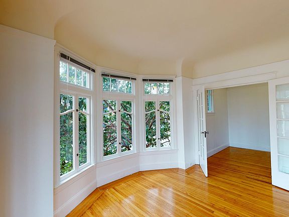3rd image of 291 Broderick St APT 1