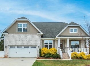 115 Saddlebrook Dr, Advance, NC 27006