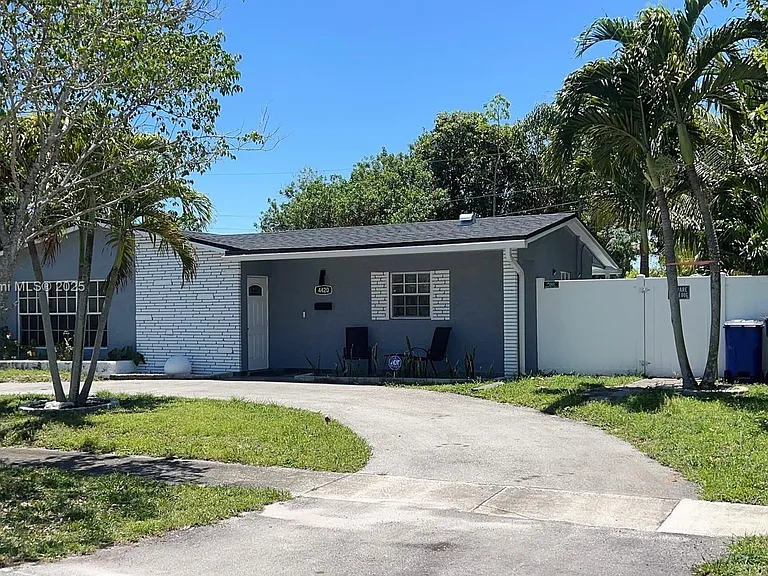 4420 NW 30th Ct — Photo 7