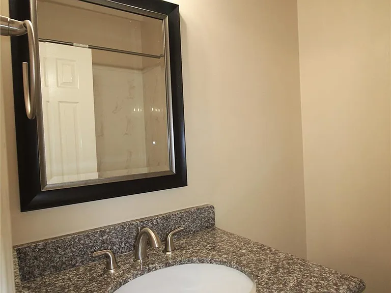 4709 Scott St #B — Photo 15